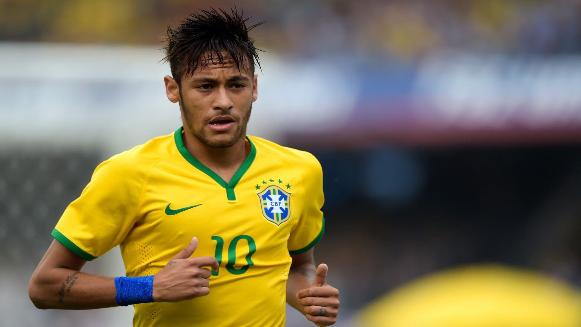 mk体育官网-中国足球:预选赛持续火爆,冲击世界杯在即!,中国足球预选赛世界杯直播频道