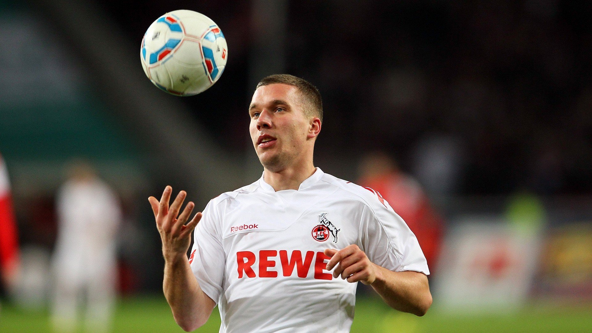 mk体育下载-曼联的痛:拉什福德重回巅峰,神级停球后小角度爆杆破门,拉什福德曼联首秀