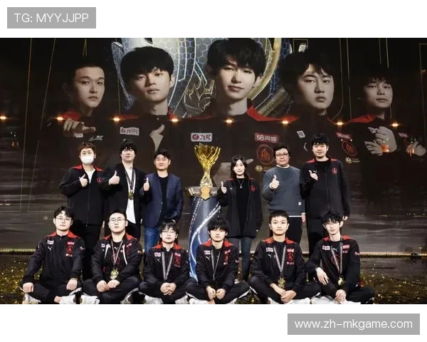 《王者荣耀》“荣耀之门”，冠军队伍全力冲刺！