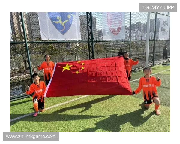 足球联赛在青训扶持中鼓励俱乐部与企业建立长期合作伙伴关系，足球俱乐部青训发展计划